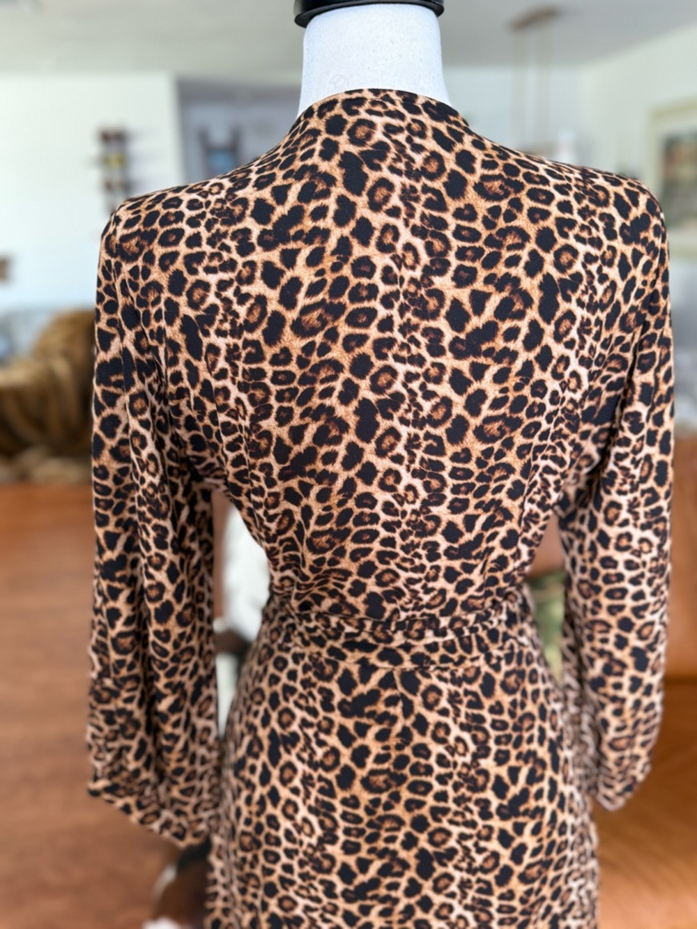 Leopard 🐆 Heart Of Haute Leopard Print Wrap Maxi Dress - Picture 11 of 16